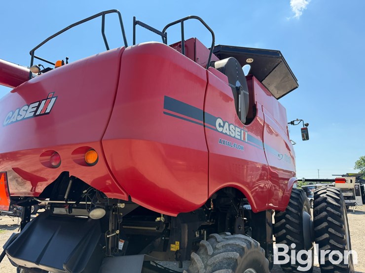 2007-case-ih-7010-image-19