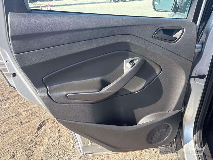 2014-ford-escape-image-18