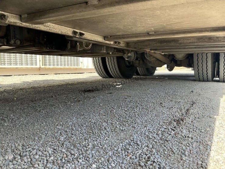 2019-freightliner-114sd-image-33