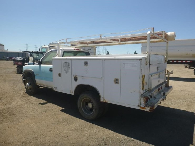 2006-chevrolet-3500-image-4