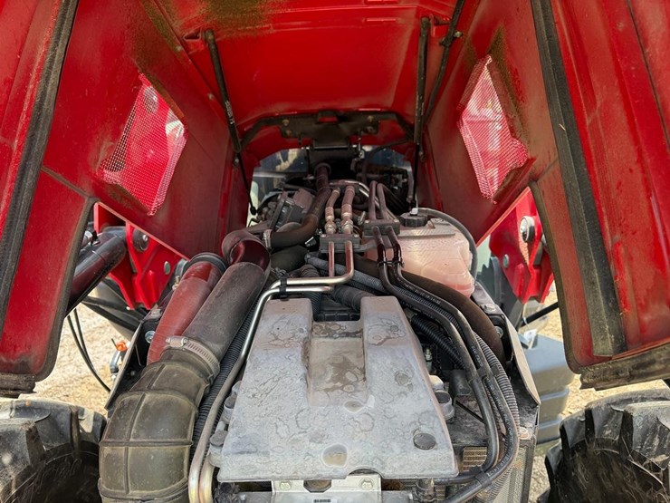 2020-massey-ferguson-4710-image-19
