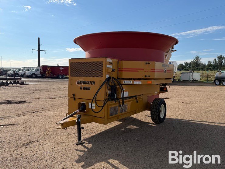 2014-haybuster-h1000-image-1