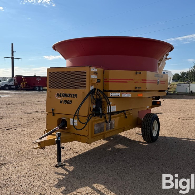 2014 HAYBUSTER H1000