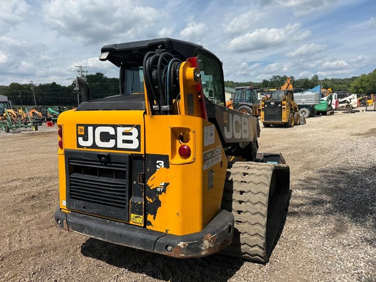 2024-jcb-3ts-8t-image-4