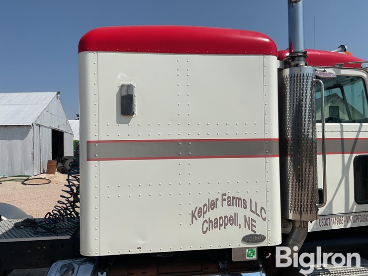 2005-peterbilt-378-image-15