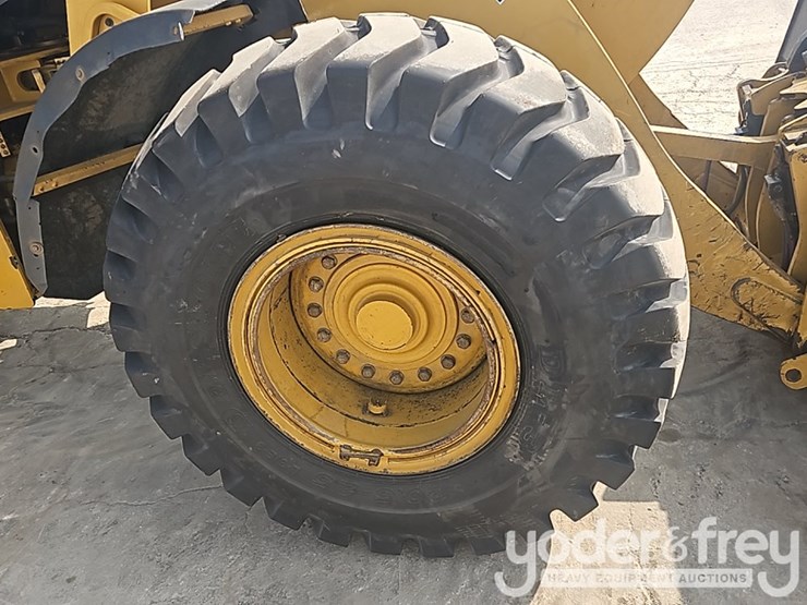2014-caterpillar-938k-image-10