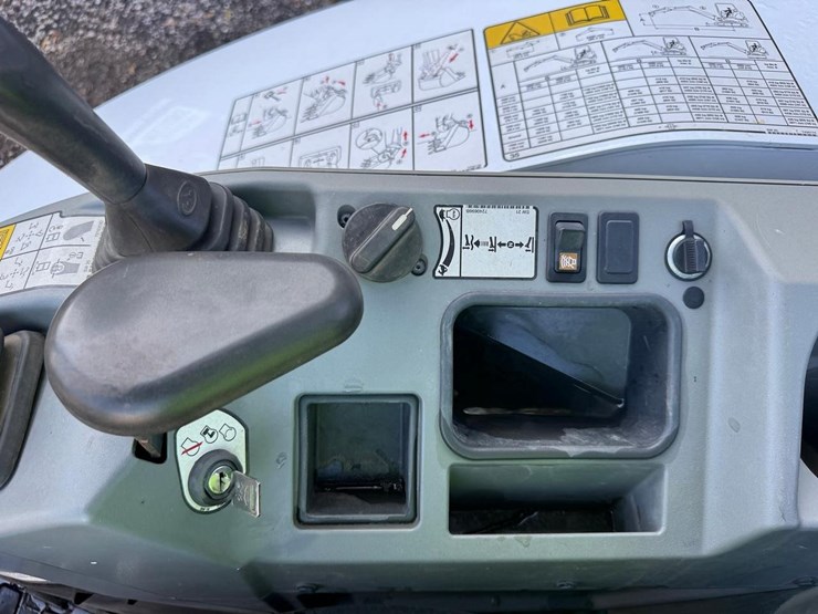2023-bobcat-e35i-image-27