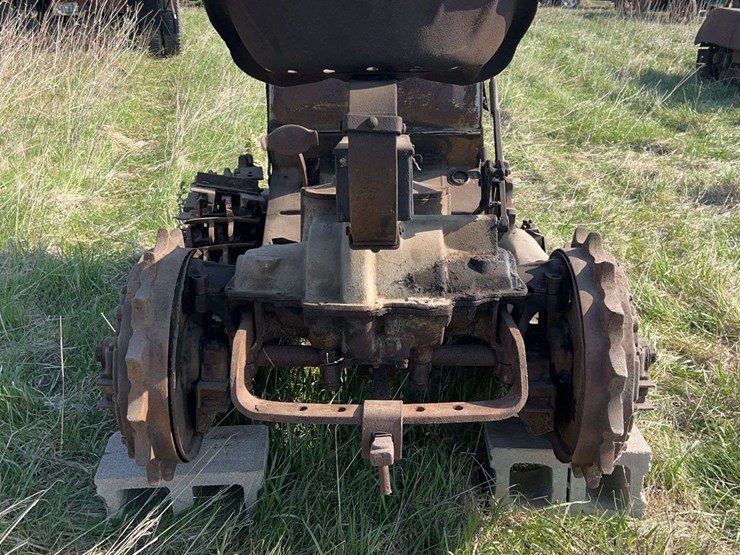 cletrac-crawler-image-4