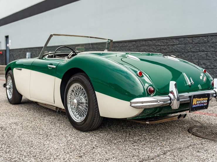 #108-•-offered-at-no-reserve-|-1961-austin-healey-3000-mark-i-image-7