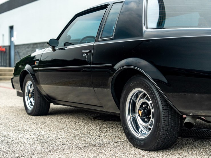 #113-•-1987-buick-grand-national-image-12
