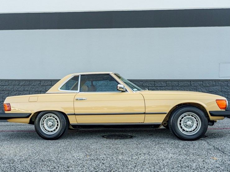 #122-•-offered-at-no-reserve-|-1980-mercedes-benz-450sl-convertible-image-4