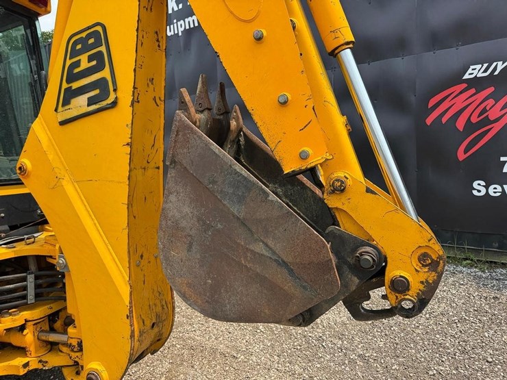 jcb-214e-image-16