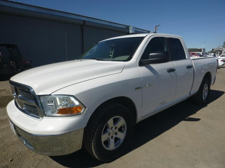 2009-dodge-1500-image-1