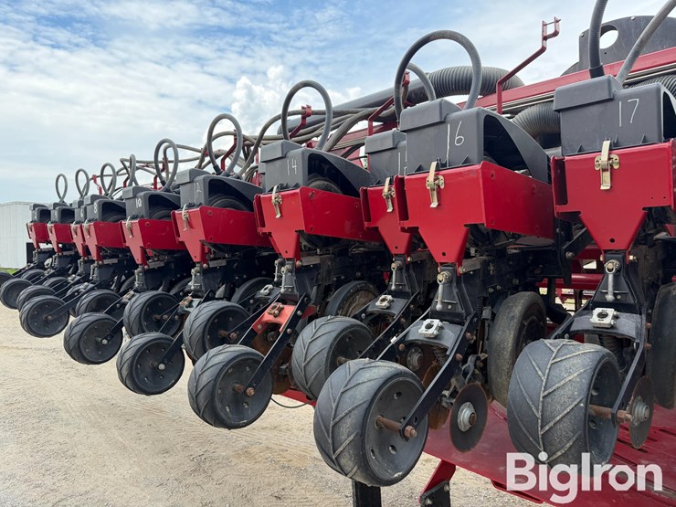 2004-case-ih-1200-image-13