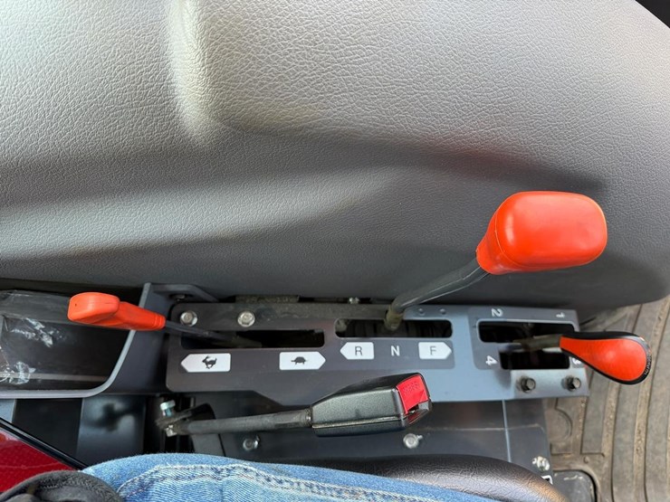 2020-kubota-mx5400-image-34