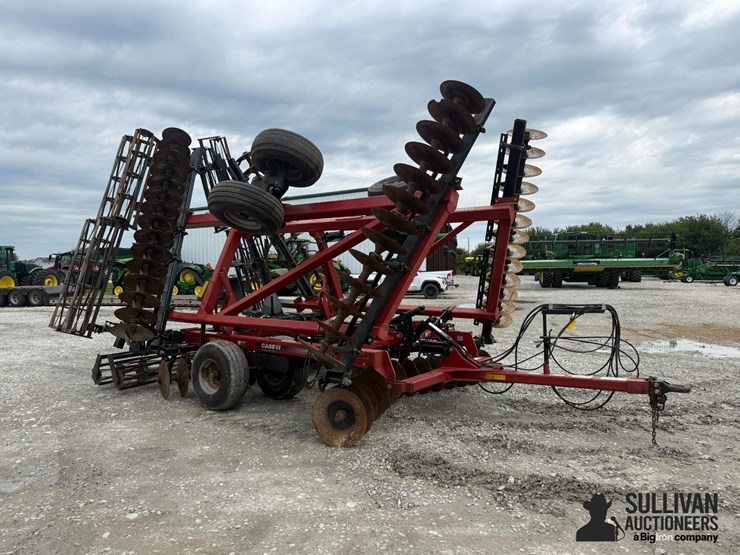 2010-case-ih-340-image-2