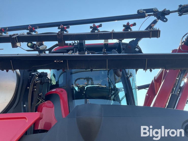 2018-miller-6300-nitro-self-propelled-sprayer-image-18