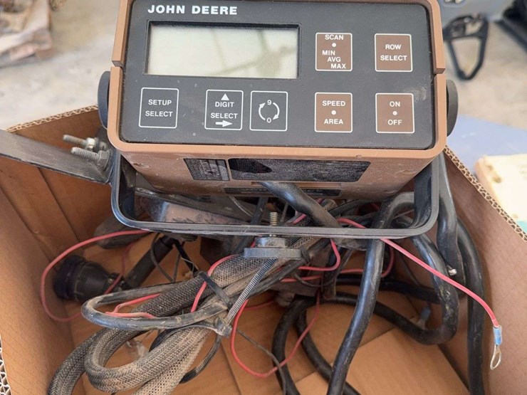 john-deere-7200-image-16