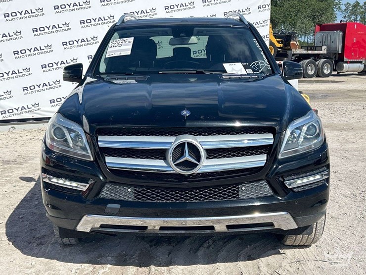 2016-mercedes-benz-gl-350-awd-suv-image-28