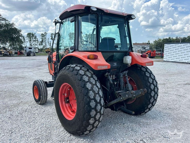 kubota-m5-111f-108hp-agricultural-tractor-image-4