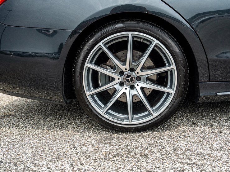 #103-•-2020-mercedes-benz-s560-sedan-image-24