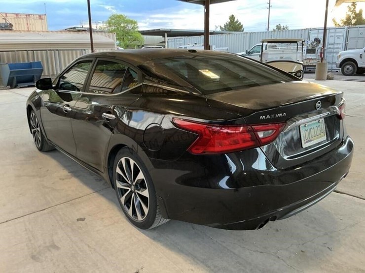 2016-nissan-maxima-sdn-image-5