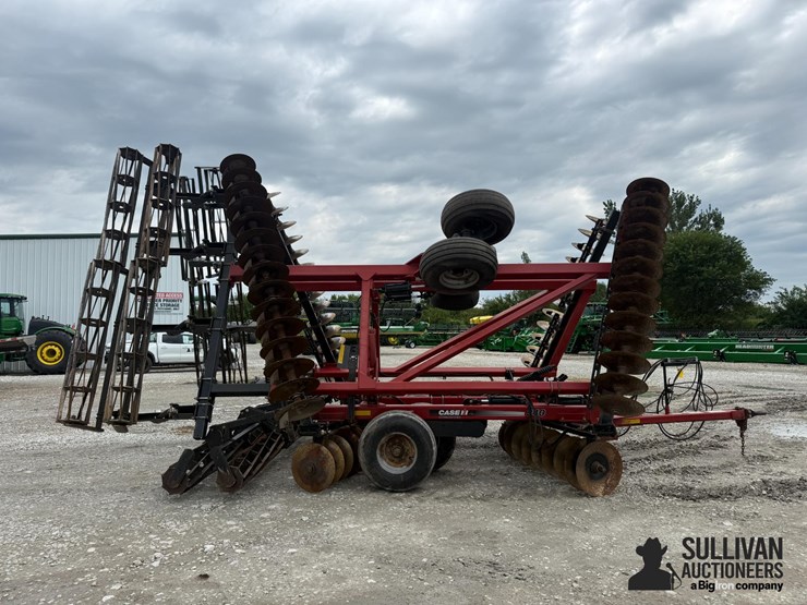 2010-case-ih-340-image-3