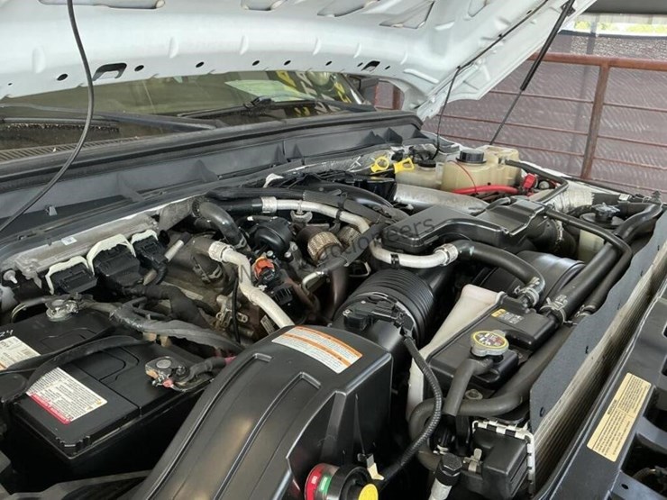 2013-ford-f550-image-14
