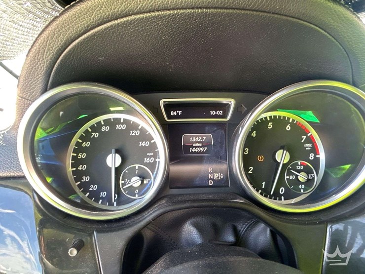 2016-mercedes-benz-gl-350-awd-suv-image-16