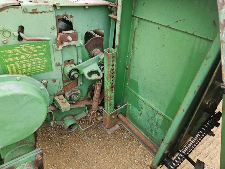john-deere-3800-image-23
