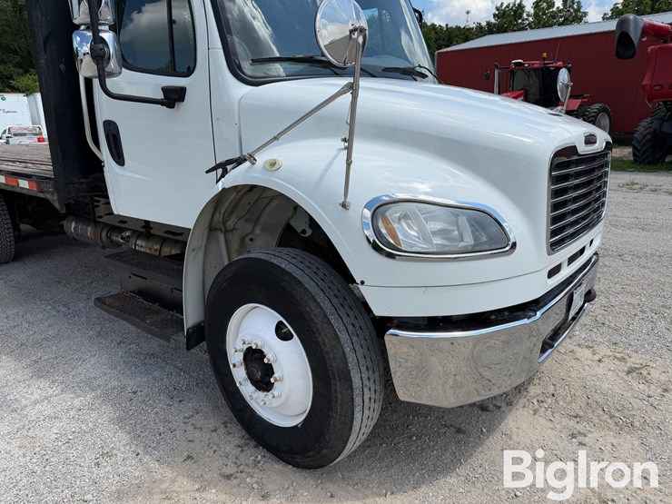 2016-freightliner-m2-t/a-6x4-flatbed-truck-image-13