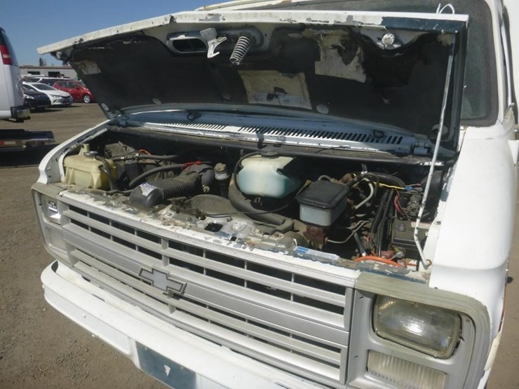 1988-chevrolet-g30-image-13