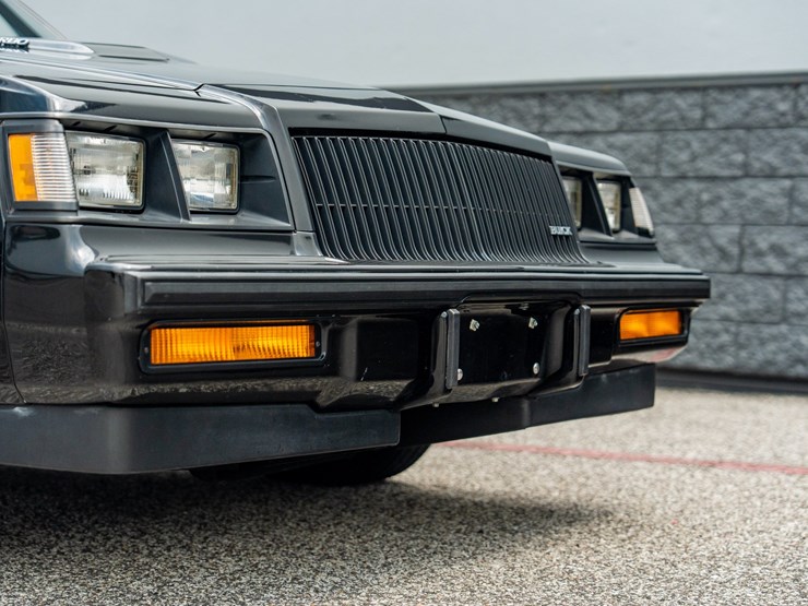 #113-•-1987-buick-grand-national-image-32