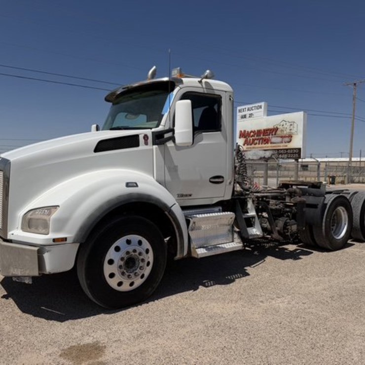 2012 PETERBILT 337