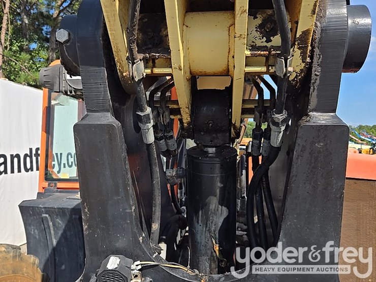2015-jlg-g6-42a-image-28