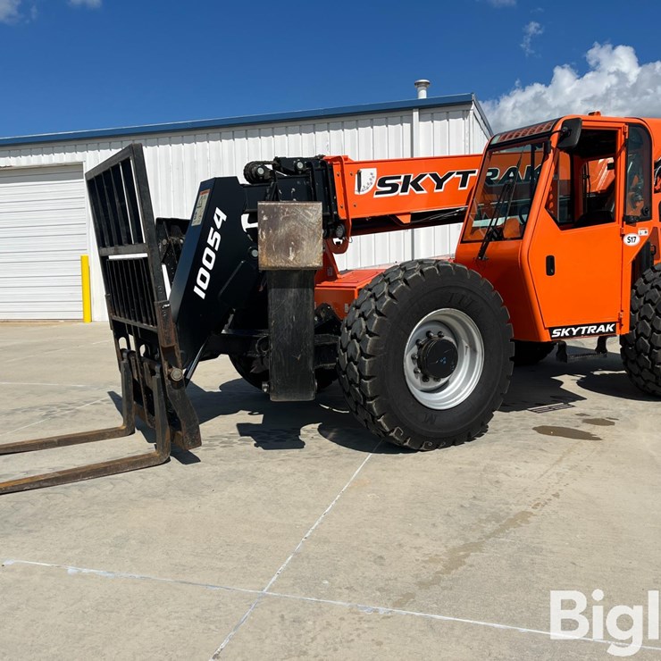 2022 SKY TRAK 10054