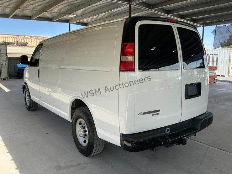 2014-chevrolet-express-3500-image-5