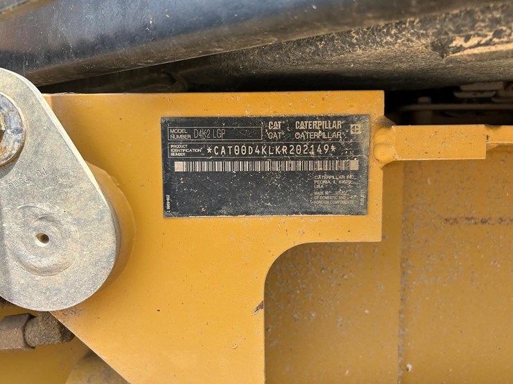 2016-caterpillar-d4k2-lgp-image-32