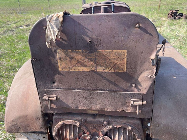 mccormick-deering-t20-crawler-image-22