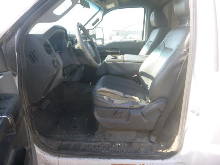 2015-ford-f550-image-9