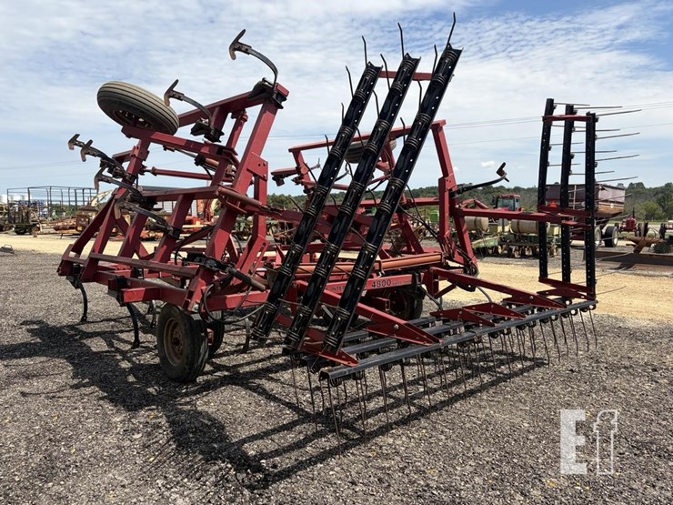 case-ih-4800-image-2