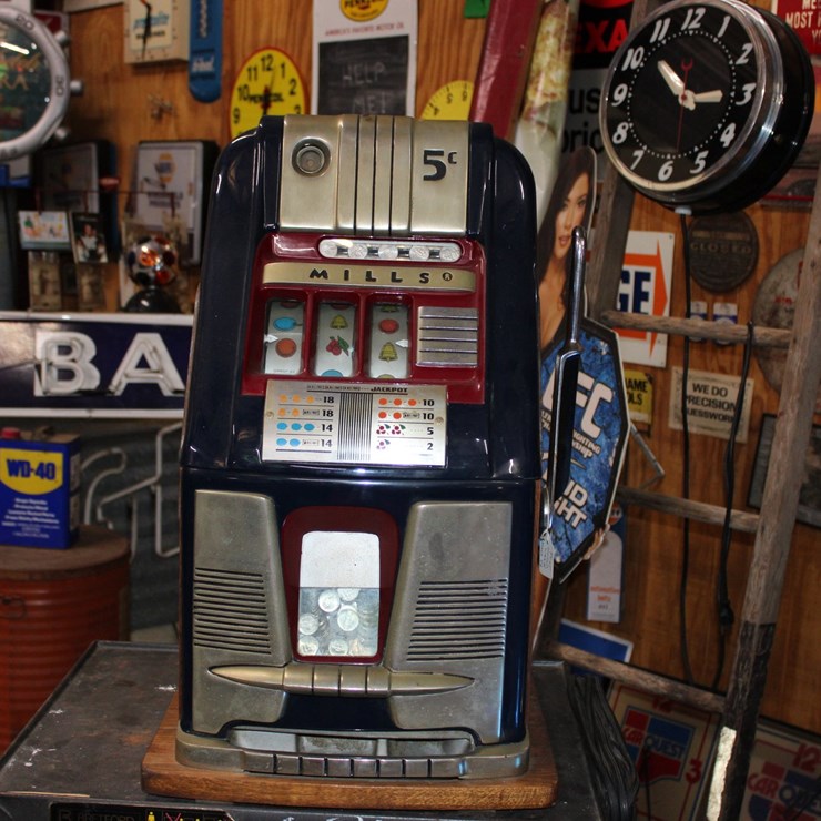 #296 • MILLS NOVELTY 5 CENT SLOT MACHINE