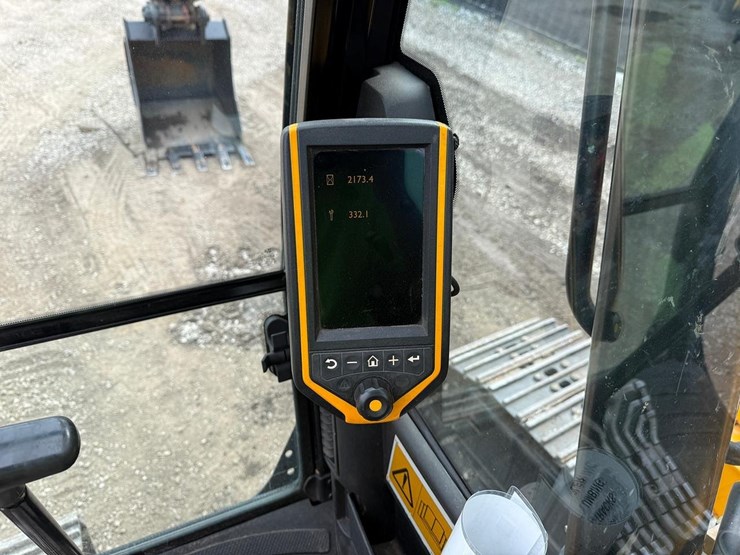 2021-jcb-js160n-lc-image-21