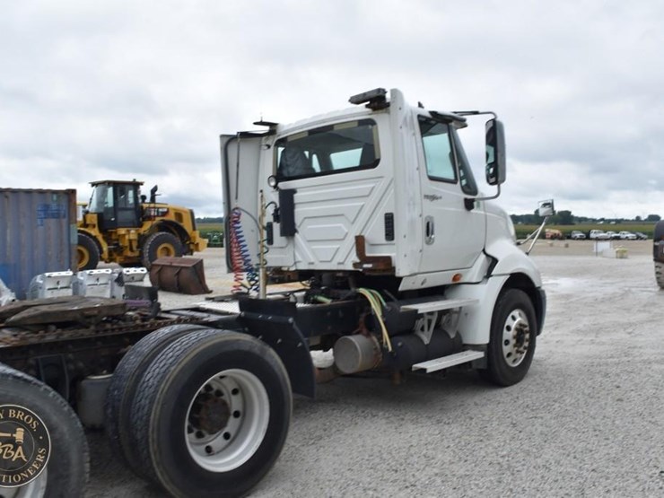2014-international-prostar-image-21