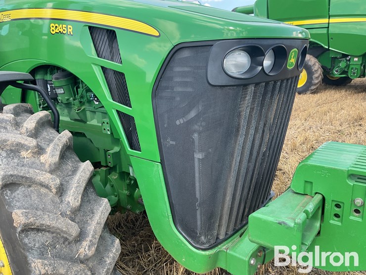 2010-john-deere-8245r-image-19