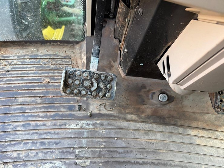 john-deere-6320-image-21