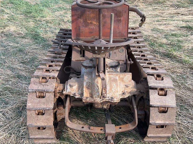 cletrac-model-k-crawler-image-4