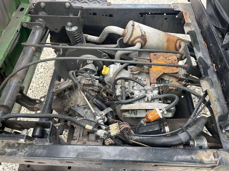 2016-john-deere-gator-image-9