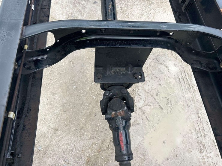 2016-freightliner-m2-106-image-20
