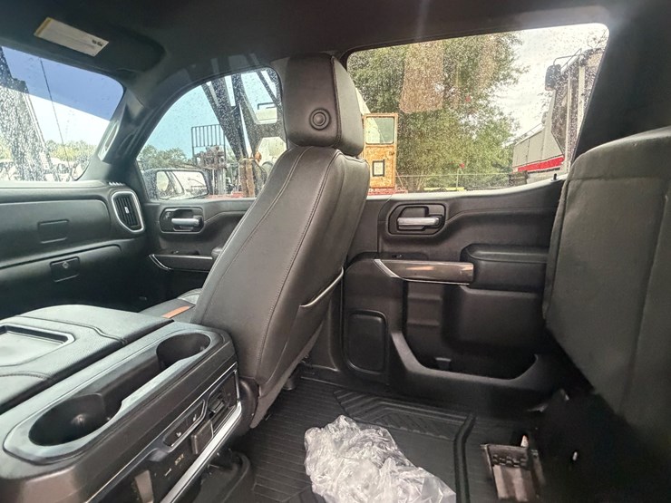 2021-gmc-sierra-1500-image-31